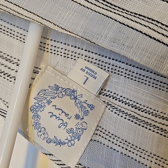 NWT Blue Rain Romper From Francesca's. Blue, Black, White Stripped - Picture 5 of 7